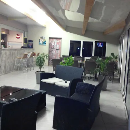 Camping De L'ile Blanc Camping 3*